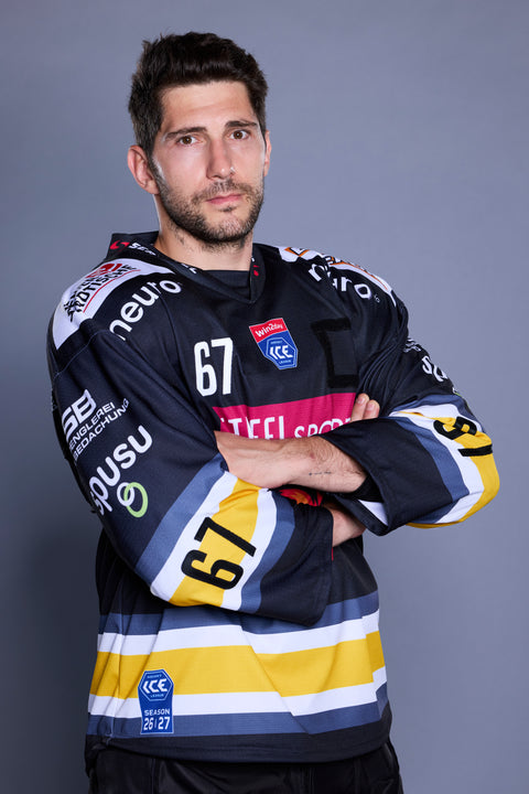 Trikot #67 KOMAREK 26/27