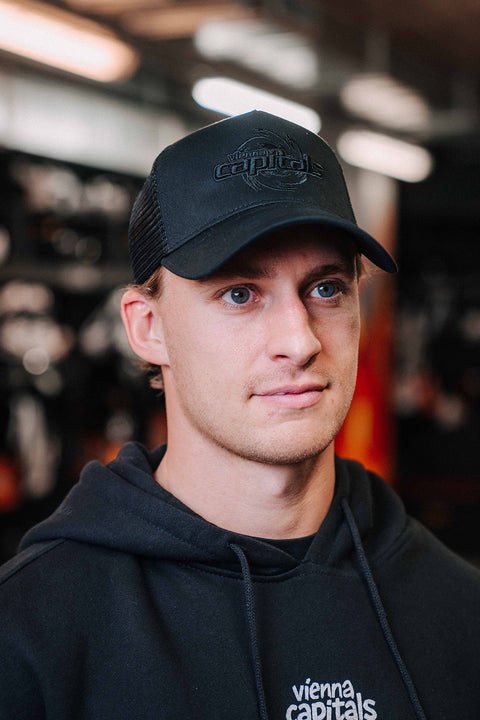 Kappe Schwarz auf Schwarz